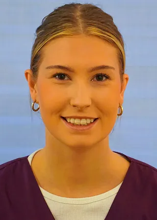 Katharina Hunke, Rezeptionistin/ Telefonistin 